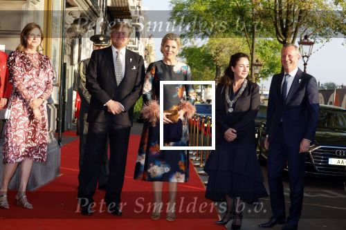 Amsterdam 5 mei 2022
5 mei concert op de amstel bij Carre met oa aanwezig Koning Willem Alexander en Koningin Maxima . Burgemeester Femke Halsema ontvangt het paar.