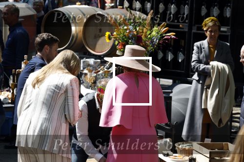 Maastricht 27 april 2022
Koningsdag wordt dit jaar in Maastricht gevierd . Aanwezig Koning Willem Alexander Koningin Maxima Prinses Amalia Prinses Alexia Prinses Ariane Prins Constantijn Prinses Laurentien Prins Maurits Prinses Marilene Prins Bernhard Prinses Annette Prins Floris Prinses Aimee Prins Pieter Christiaan en Prinses Annette.