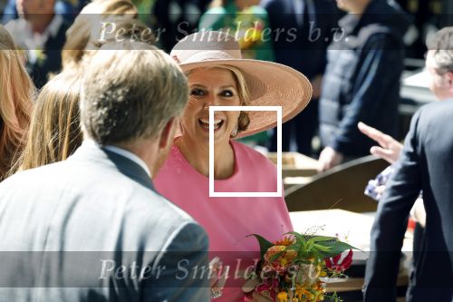 Maastricht 27 april 2022
Koningsdag wordt dit jaar in Maastricht gevierd . Aanwezig Koning Willem Alexander Koningin Maxima Prinses Amalia Prinses Alexia Prinses Ariane Prins Constantijn Prinses Laurentien Prins Maurits Prinses Marilene Prins Bernhard Prinses Annette Prins Floris Prinses Aimee Prins Pieter Christiaan en Prinses Annette.