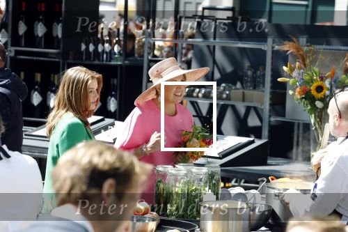 Maastricht 27 april 2022
Koningsdag wordt dit jaar in Maastricht gevierd . Aanwezig Koning Willem Alexander Koningin Maxima Prinses Amalia Prinses Alexia Prinses Ariane Prins Constantijn Prinses Laurentien Prins Maurits Prinses Marilene Prins Bernhard Prinses Annette Prins Floris Prinses Aimee Prins Pieter Christiaan en Prinses Annette.