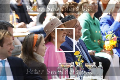 Maastricht 27 april 2022
Koningsdag wordt dit jaar in Maastricht gevierd . Aanwezig Koning Willem Alexander Koningin Maxima Prinses Amalia Prinses Alexia Prinses Ariane Prins Constantijn Prinses Laurentien Prins Maurits Prinses Marilene Prins Bernhard Prinses Annette Prins Floris Prinses Aimee Prins Pieter Christiaan en Prinses Annette.