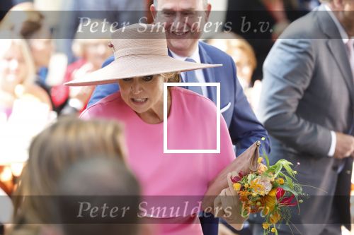 Maastricht 27 april 2022
Koningsdag wordt dit jaar in Maastricht gevierd . Aanwezig Koning Willem Alexander Koningin Maxima Prinses Amalia Prinses Alexia Prinses Ariane Prins Constantijn Prinses Laurentien Prins Maurits Prinses Marilene Prins Bernhard Prinses Annette Prins Floris Prinses Aimee Prins Pieter Christiaan en Prinses Annette.