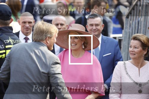 Maastricht 27 april 2022
Koningsdag wordt dit jaar in Maastricht gevierd . Aanwezig Koning Willem Alexander Koningin Maxima Prinses Amalia Prinses Alexia Prinses Ariane Prins Constantijn Prinses Laurentien Prins Maurits Prinses Marilene Prins Bernhard Prinses Annette Prins Floris Prinses Aimee Prins Pieter Christiaan en Prinses Annette.