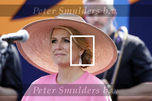 Maastricht 27 april 2022
Koningsdag wordt dit jaar in Maastricht gevierd . Aanwezig Koning Willem Alexander Koningin Maxima Prinses Amalia Prinses Alexia Prinses Ariane Prins Constantijn Prinses Laurentien Prins Maurits Prinses Marilene Prins Bernhard Prinses Annette Prins Floris Prinses Aimee Prins Pieter Christiaan en Prinses Annette.