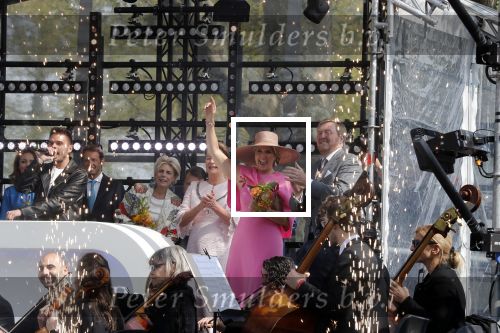 Maastricht 27 april 2022
Koningsdag wordt dit jaar in Maastricht gevierd . Aanwezig Koning Willem Alexander Koningin Maxima Prinses Amalia Prinses Alexia Prinses Ariane Prins Constantijn Prinses Laurentien Prins Maurits Prinses Marilene Prins Bernhard Prinses Annette Prins Floris Prinses Aimee Prins Pieter Christiaan en Prinses Annette.