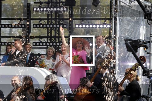 Maastricht 27 april 2022
Koningsdag wordt dit jaar in Maastricht gevierd . Aanwezig Koning Willem Alexander Koningin Maxima Prinses Amalia Prinses Alexia Prinses Ariane Prins Constantijn Prinses Laurentien Prins Maurits Prinses Marilene Prins Bernhard Prinses Annette Prins Floris Prinses Aimee Prins Pieter Christiaan en Prinses Annette.