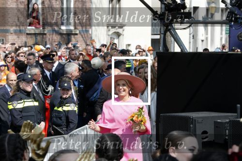 Maastricht 27 april 2022
Koningsdag wordt dit jaar in Maastricht gevierd . Aanwezig Koning Willem Alexander Koningin Maxima Prinses Amalia Prinses Alexia Prinses Ariane Prins Constantijn Prinses Laurentien Prins Maurits Prinses Marilene Prins Bernhard Prinses Annette Prins Floris Prinses Aimee Prins Pieter Christiaan en Prinses Annette.