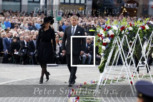 Amsterdam 4 m2i 2022
Dodenherdenking op de dam . Aanwezig oa Koning Willem Alexander Koningin Maxima Mark Rutte en burgemeester Femke Halsema .