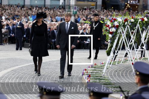 Amsterdam 4 m2i 2022
Dodenherdenking op de dam . Aanwezig oa Koning Willem Alexander Koningin Maxima Mark Rutte en burgemeester Femke Halsema .