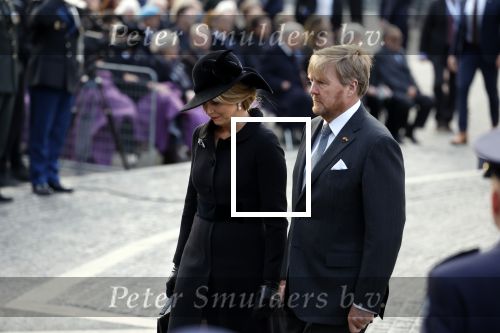 Amsterdam 4 m2i 2022
Dodenherdenking op de dam . Aanwezig oa Koning Willem Alexander Koningin Maxima Mark Rutte en burgemeester Femke Halsema .