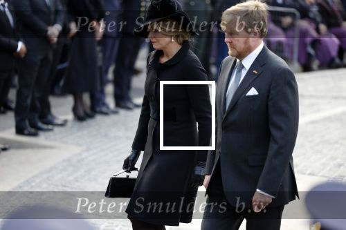 Amsterdam 4 m2i 2022
Dodenherdenking op de dam . Aanwezig oa Koning Willem Alexander Koningin Maxima Mark Rutte en burgemeester Femke Halsema .