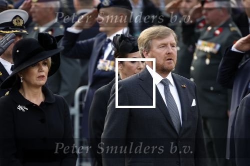 Amsterdam 4 m2i 2022
Dodenherdenking op de dam . Aanwezig oa Koning Willem Alexander Koningin Maxima Mark Rutte en burgemeester Femke Halsema .