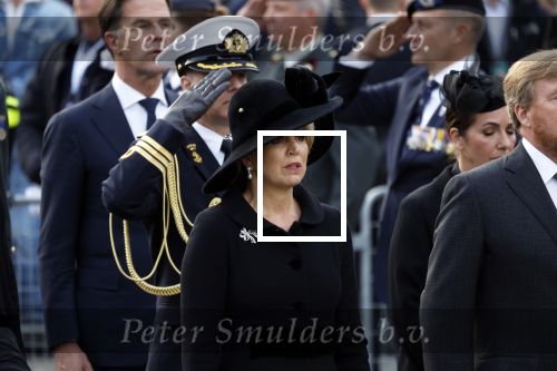 Amsterdam 4 m2i 2022
Dodenherdenking op de dam . Aanwezig oa Koning Willem Alexander Koningin Maxima Mark Rutte en burgemeester Femke Halsema .