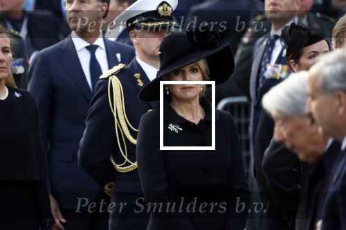 Amsterdam 4 m2i 2022
Dodenherdenking op de dam . Aanwezig oa Koning Willem Alexander Koningin Maxima Mark Rutte en burgemeester Femke Halsema .