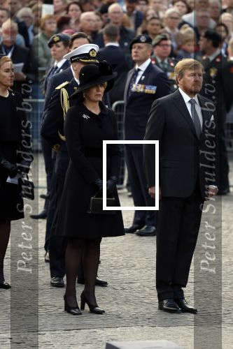 Amsterdam 4 m2i 2022
Dodenherdenking op de dam . Aanwezig oa Koning Willem Alexander Koningin Maxima Mark Rutte en burgemeester Femke Halsema .