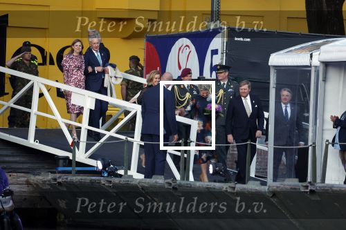 Amsterdam 5 mei 2022
5 mei concert op de amstel bij Carre met oa aanwezig Koning Willem Alexander en Koningin Maxima .
