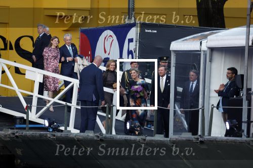 Amsterdam 5 mei 2022
5 mei concert op de amstel bij Carre met oa aanwezig Koning Willem Alexander en Koningin Maxima .