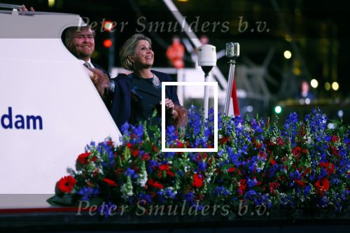 Amsterdam 5 mei 2022
5 mei concert op de amstel bij Carre met oa aanwezig Koning Willem Alexander en Koningin Maxima .