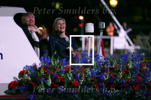 Amsterdam 5 mei 2022
5 mei concert op de amstel bij Carre met oa aanwezig Koning Willem Alexander en Koningin Maxima .