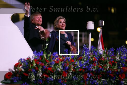 Amsterdam 5 mei 2022
5 mei concert op de amstel bij Carre met oa aanwezig Koning Willem Alexander en Koningin Maxima .