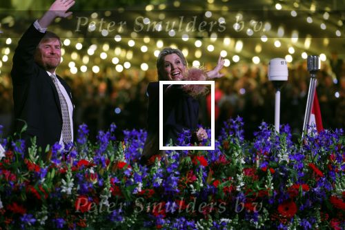 Amsterdam 5 mei 2022
5 mei concert op de amstel bij Carre met oa aanwezig Koning Willem Alexander en Koningin Maxima .