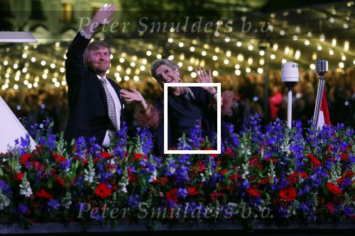 Amsterdam 5 mei 2022
5 mei concert op de amstel bij Carre met oa aanwezig Koning Willem Alexander en Koningin Maxima .