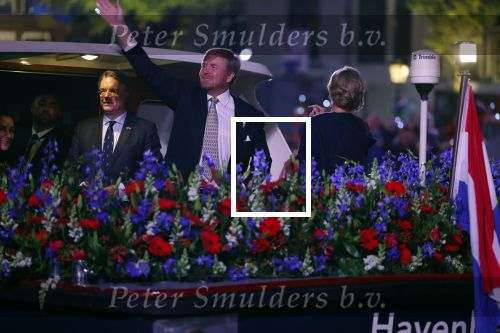 Amsterdam 5 mei 2022
5 mei concert op de amstel bij Carre met oa aanwezig Koning Willem Alexander en Koningin Maxima .