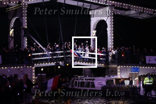 Amsterdam 5 mei 2022
5 mei concert op de amstel bij Carre met oa aanwezig Koning Willem Alexander en Koningin Maxima .