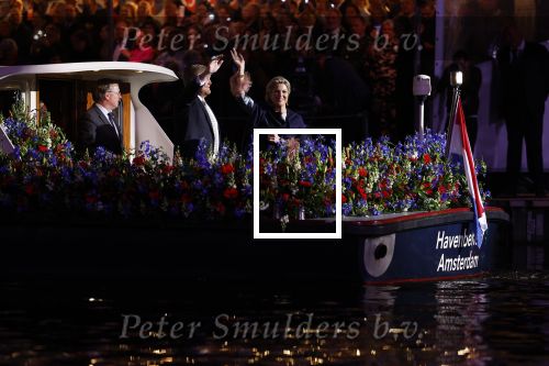 Amsterdam 5 mei 2022
5 mei concert op de amstel bij Carre met oa aanwezig Koning Willem Alexander en Koningin Maxima .