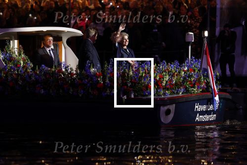 Amsterdam 5 mei 2022
5 mei concert op de amstel bij Carre met oa aanwezig Koning Willem Alexander en Koningin Maxima .