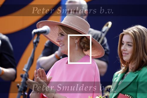 Maastricht 27 april 2022
Koningsdag wordt dit jaar in Maastricht gevierd . Aanwezig Koning Willem Alexander Koningin Maxima Prinses Amalia Prinses Alexia Prinses Ariane Prins Constantijn Prinses Laurentien Prins Maurits Prinses Marilene Prins Bernhard Prinses Annette Prins Floris Prinses Aimee Prins Pieter Christiaan en Prinses Annette.