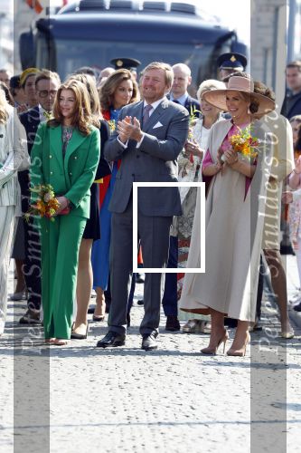 Maastricht 27 april 2022
Koningsdag wordt dit jaar in Maastricht gevierd . Aanwezig Koning Willem Alexander Koningin Maxima Prinses Amalia Prinses Alexia Prinses Ariane Prins Constantijn Prinses Laurentien Prins Maurits Prinses Marilene Prins Bernhard Prinses Annette Prins Floris Prinses Aimee Prins Pieter Christiaan en Prinses Annette.