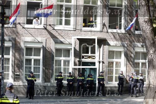Maastricht 27 april 2022
Koningsdag wordt dit jaar in Maastricht gevierd . Aanwezig Koning Willem Alexander Koningin Maxima Prinses Amalia Prinses Alexia Prinses Ariane Prins Constantijn Prinses Laurentien Prins Maurits Prinses Marilene Prins Bernhard Prinses Annette Prins Floris Prinses Aimee Prins Pieter Christiaan en Prinses Annette.