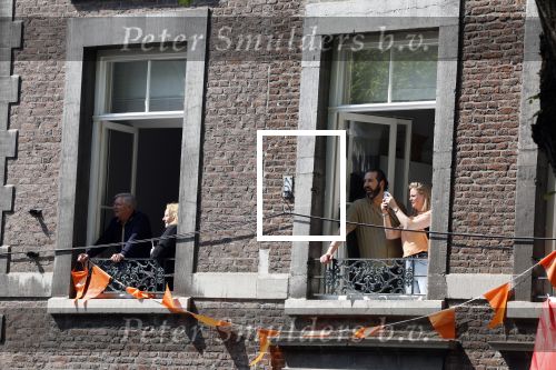 Maastricht 27 april 2022
Koningsdag wordt dit jaar in Maastricht gevierd . Aanwezig Koning Willem Alexander Koningin Maxima Prinses Amalia Prinses Alexia Prinses Ariane Prins Constantijn Prinses Laurentien Prins Maurits Prinses Marilene Prins Bernhard Prinses Annette Prins Floris Prinses Aimee Prins Pieter Christiaan en Prinses Annette.