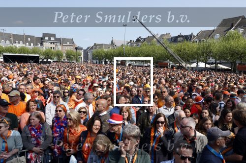 Maastricht 27 april 2022
Koningsdag wordt dit jaar in Maastricht gevierd . Aanwezig Koning Willem Alexander Koningin Maxima Prinses Amalia Prinses Alexia Prinses Ariane Prins Constantijn Prinses Laurentien Prins Maurits Prinses Marilene Prins Bernhard Prinses Annette Prins Floris Prinses Aimee Prins Pieter Christiaan en Prinses Annette.