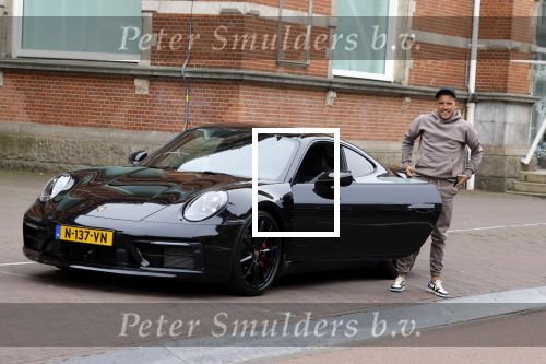 Amsterdam 3 mei 2022
Lik Kleine in zijn nieuwe porsche 911 in amsterdam zuid