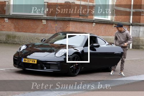 Amsterdam 3 mei 2022
Lik Kleine in zijn nieuwe porsche 911 in amsterdam zuid