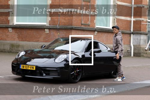 Amsterdam 3 mei 2022
Lik Kleine in zijn nieuwe porsche 911 in amsterdam zuid
