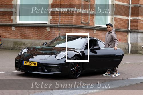Amsterdam 3 mei 2022
Lik Kleine in zijn nieuwe porsche 911 in amsterdam zuid
