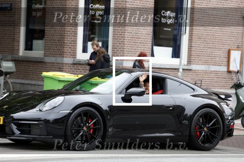Amsterdam 3 mei 2022
Lik Kleine in zijn nieuwe porsche 911 in amsterdam zuid