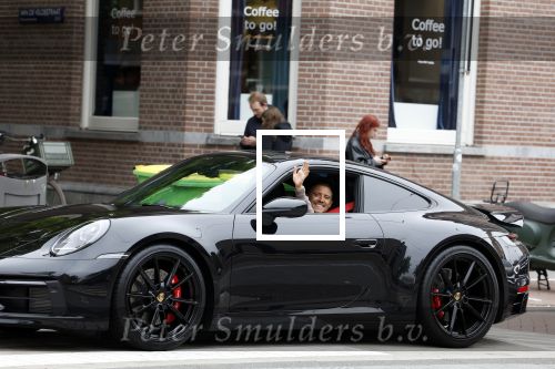 Amsterdam 3 mei 2022
Lik Kleine in zijn nieuwe porsche 911 in amsterdam zuid