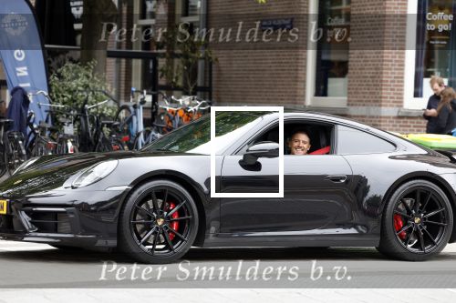 Amsterdam 3 mei 2022
Lik Kleine in zijn nieuwe porsche 911 in amsterdam zuid
