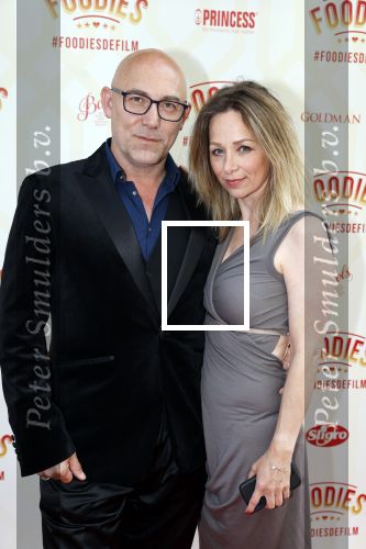 Amsterdam 10 mei 2022
Premiere Foodies in Tuschinski met oa Ilse warringa Holly Brood Sanne Langelaar Sanne Vogel Sinan Eroglu Quiah Shilue Roue Verveer en Johanna Hagen. Loek peters kwam met zijn partner Ilse Heus