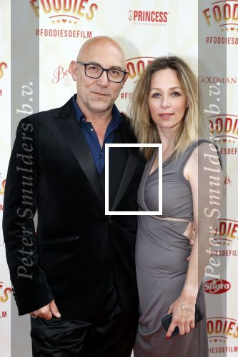 Amsterdam 10 mei 2022
Premiere Foodies in Tuschinski met oa Ilse warringa Holly Brood Sanne Langelaar Sanne Vogel Sinan Eroglu Quiah Shilue Roue Verveer en Johanna Hagen. Loek peters kwam met zijn partner Ilse Heus