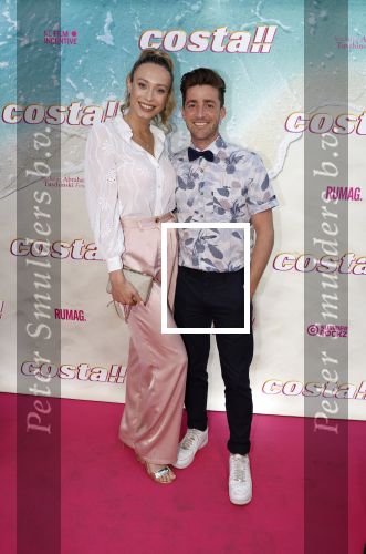 Amsterdam 20 april 2022
Premiere Costa in Tuschinski. Castleden oa , Katja Schuurman Abbey Hoes Soy Kroon Stephanie v Eer Oscar Aerts Sinan Eroglu Roeland Fernhout Tina de Bruin en Lisa Zweerman . De regisseur is Jon Karhaus en Diederik Jekel heeft het script geschreven. Loiza lamers en Hugo Kennis