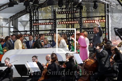 Maastricht 27 april 2022
Koningsdag wordt dit jaar in Maastricht gevierd . Aanwezig Koning Willem Alexander Koningin Maxima Prinses Amalia Prinses Alexia Prinses Ariane Prins Constantijn Prinses Laurentien Prins Maurits Prinses Marilene Prins Bernhard Prinses Annette Prins Floris Prinses Aimee Prins Pieter Christiaan en Prinses Annette. Lucas en Steve