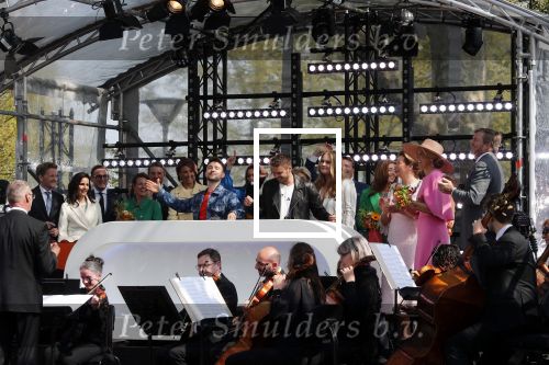 Maastricht 27 april 2022
Koningsdag wordt dit jaar in Maastricht gevierd . Aanwezig Koning Willem Alexander Koningin Maxima Prinses Amalia Prinses Alexia Prinses Ariane Prins Constantijn Prinses Laurentien Prins Maurits Prinses Marilene Prins Bernhard Prinses Annette Prins Floris Prinses Aimee Prins Pieter Christiaan en Prinses Annette. Lucas en Steve