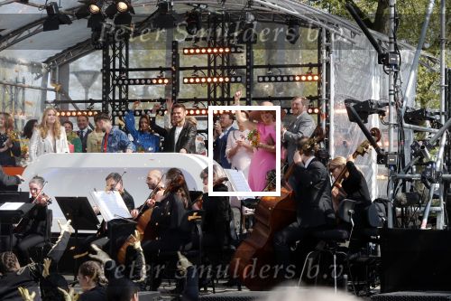 Maastricht 27 april 2022
Koningsdag wordt dit jaar in Maastricht gevierd . Aanwezig Koning Willem Alexander Koningin Maxima Prinses Amalia Prinses Alexia Prinses Ariane Prins Constantijn Prinses Laurentien Prins Maurits Prinses Marilene Prins Bernhard Prinses Annette Prins Floris Prinses Aimee Prins Pieter Christiaan en Prinses Annette. Lucas en Steve