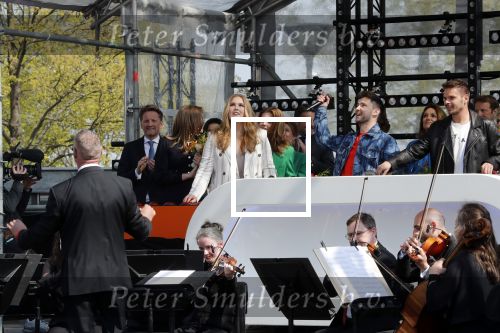 Maastricht 27 april 2022
Koningsdag wordt dit jaar in Maastricht gevierd . Aanwezig Koning Willem Alexander Koningin Maxima Prinses Amalia Prinses Alexia Prinses Ariane Prins Constantijn Prinses Laurentien Prins Maurits Prinses Marilene Prins Bernhard Prinses Annette Prins Floris Prinses Aimee Prins Pieter Christiaan en Prinses Annette. Lucas en Steve