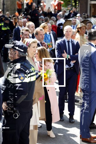 Maastricht 27 april 2022
Koningsdag wordt dit jaar in Maastricht gevierd . Aanwezig Koning Willem Alexander Koningin Maxima Prinses Amalia Prinses Alexia Prinses Ariane Prins Constantijn Prinses Laurentien Prins Maurits Prinses Marilene Prins Bernhard Prinses Annette Prins Floris Prinses Aimee Prins Pieter Christiaan en Prinses Annette. Malou Petter